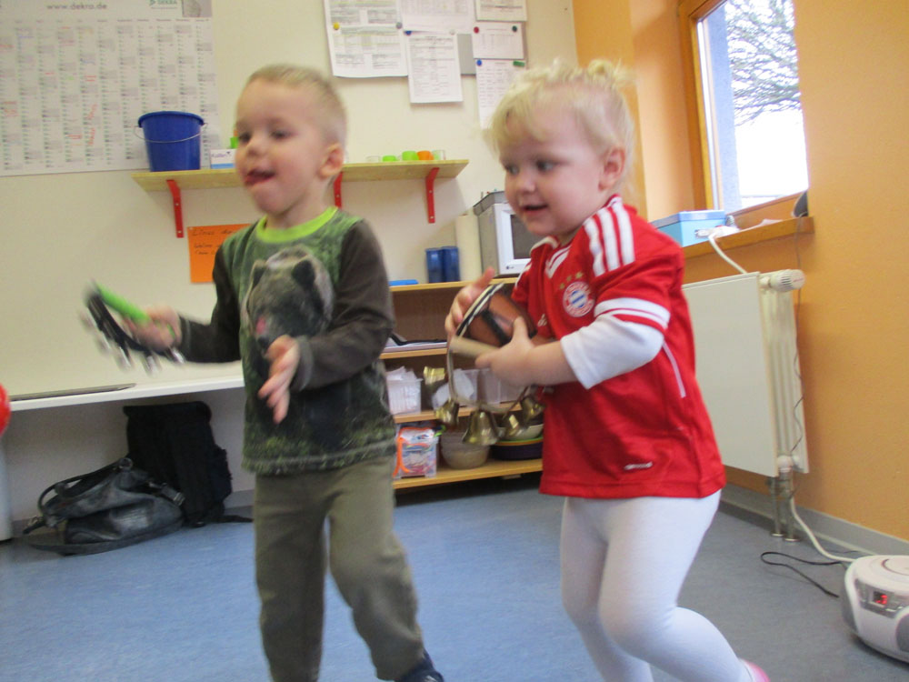  Foto zu Projekt zum Thema „Bewegung“ bei den Minis - Kindergarten im 